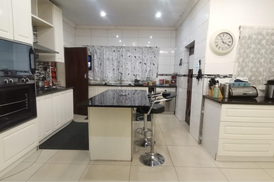4 Bedroom Property for Sale in Newton Western Cape